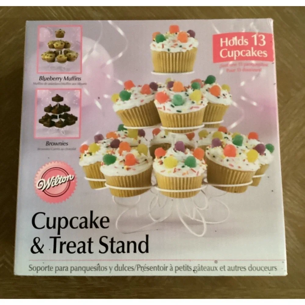 Cupcake and Treat Stand by Wilton - Holds 13 Cupcakes/Muffins. White. New in box